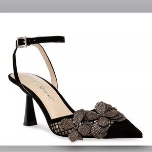 Betsey Johnson Sofya Pump in Black